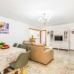 Enzo Villa